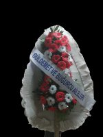 Kırmızı ve Beyaz Yapay Gerbera Çelenk CLK0028 - Görsel 2