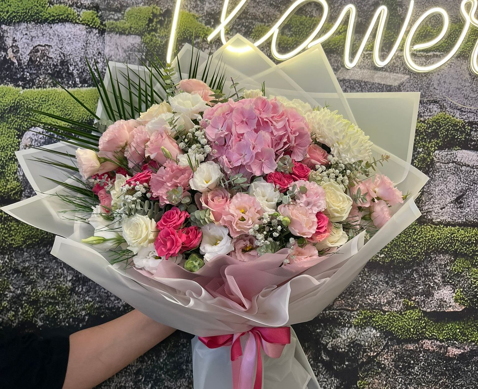 Mega Boy Deluxe Pembe Ortanca&Mix Gül Buketi