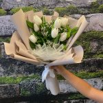 🤍7'Li Ruskus Beyaz Lale Buketi 🤍