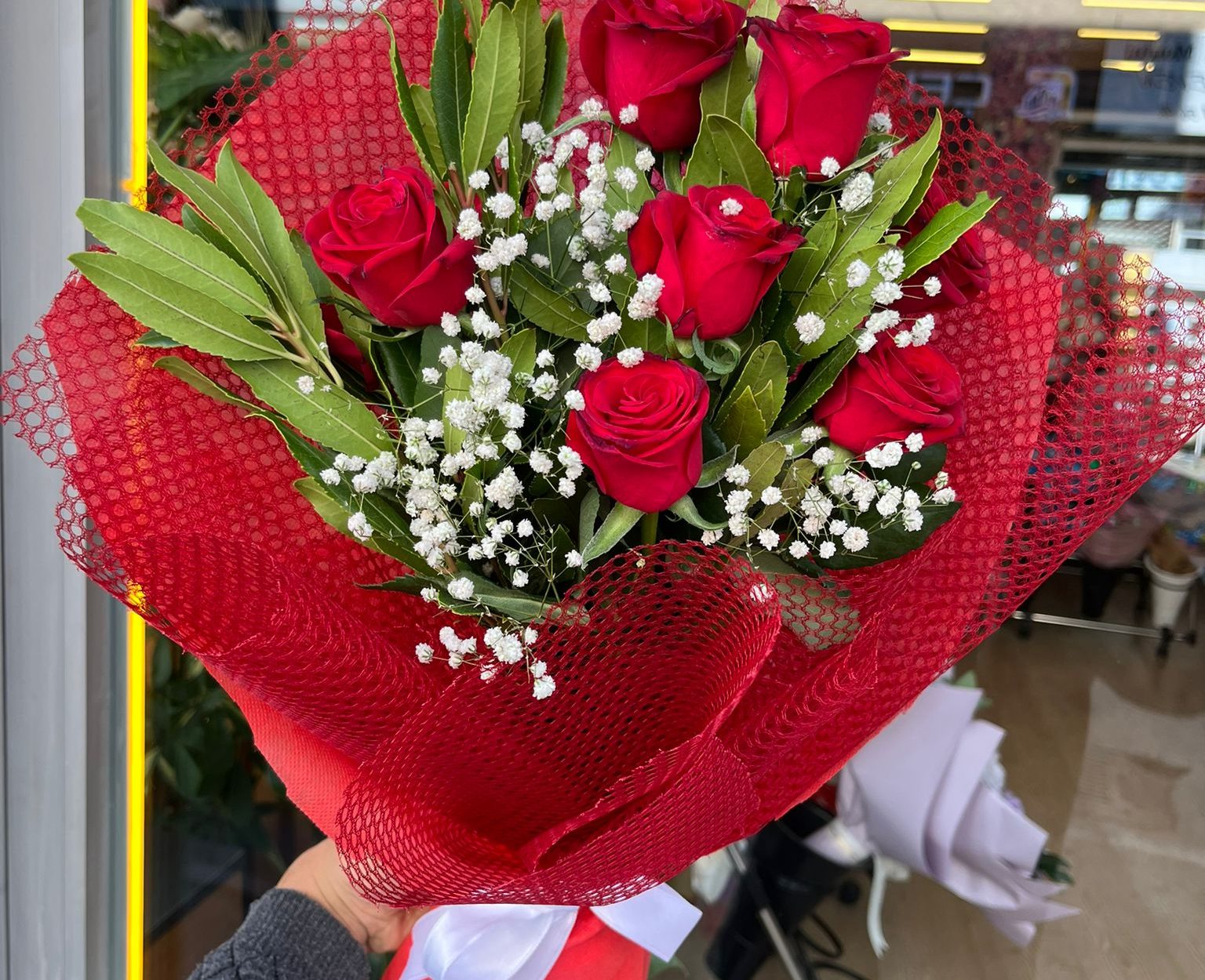 7'Li Kırmızı Tülde Gül Buketi