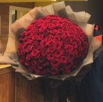 🌹101 Kırmızı Gül Buketi – Sonsuz Aşkın ve Sadakatin Simgesi 💝✨