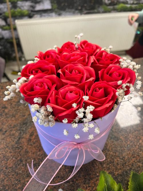 Silindir Lila Kutuda Kırmızı Gül Aranjmanı 🎀 - Görsel 1