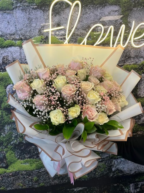 🌹30 Adet İthal Pembe-Beyaz Gül Buketi 💎 - Görsel 3