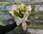 🌷 10 Adet Pembe, Sarı ve Beyaz Lale Buketi💐