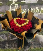 🌹 21 Adet Yapay Kadife Gül ve Ferrero Rocher Kalpli Buket 🍫💛