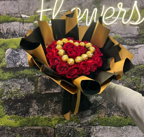 🌹 21 Adet Yapay Kadife Gül ve Ferrero Rocher Kalpli Buket 🍫💛 - Görsel 2