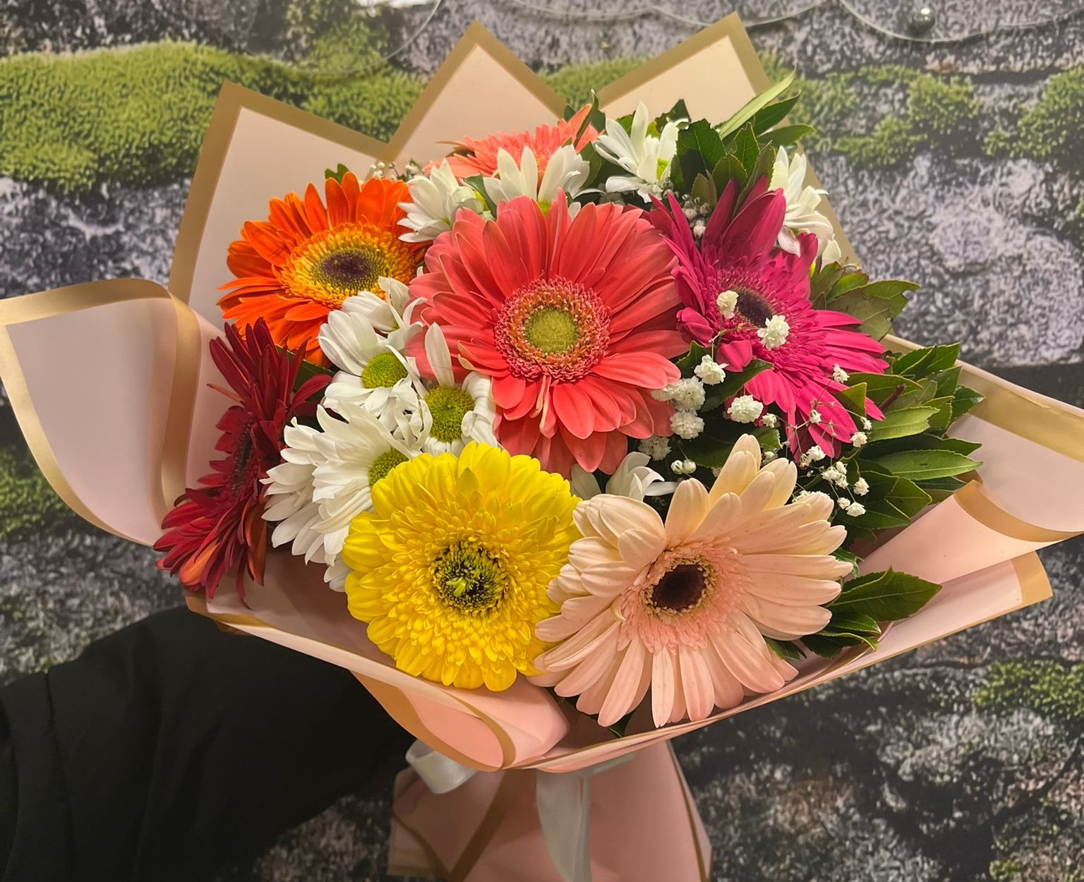 🌼 Orta Boy Renkli Gerbera ve Beyaz Papatya Buketi 💗🤍💛
