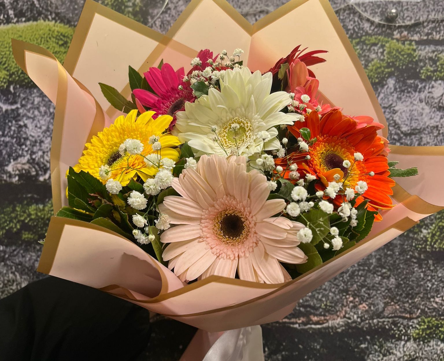 🌼 Orta Boy Renkli Gerbera Buketi