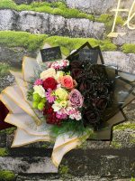 Büyük Boy Canlı Senden Önce Senden Sonra Buketi 🌹🖤 Renkli ve Cesur Tasarım - Görsel 2