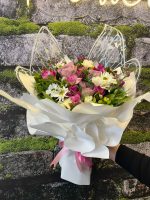 Kelebek Kanatlı Zarif Pembe Beyaz Buket 🌷