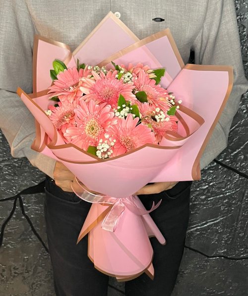 🌸 Pembe Gerbera Buketi – Zarif ve Canlı Orta Boy Buket 💖 - Görsel 3