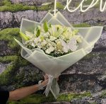 🌼 Orta Boy Beyaz Papatya ve Lilyum Buketi  🦋 - Görsel 3