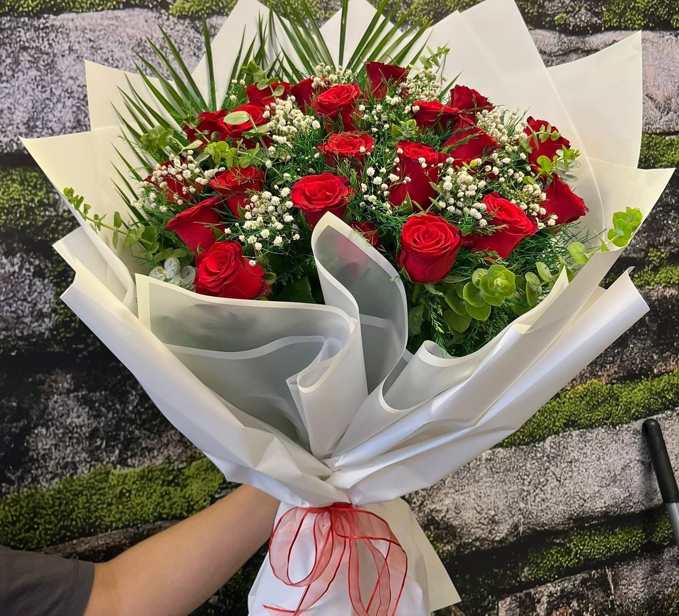 21'Li Beyaz Sarım Kırmızı Gül Buketi