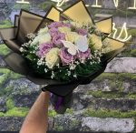 💜 15 Adet Lila ve Beyaz Gül Buketi –İthal Gül 🖤