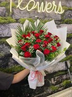 21'Li Beyaz Sarım Kırmızı Gül Buketi - Görsel 3