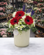 ❤️ Kırmızı Gerbera & Beyaz Frezya Aranjmanı