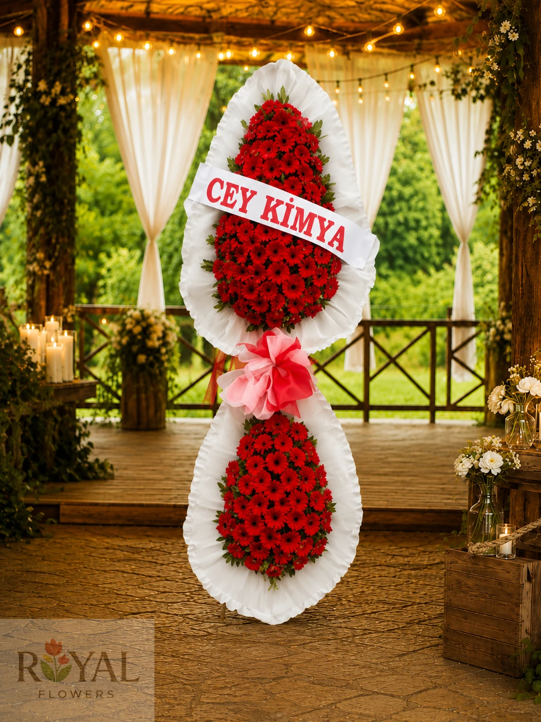 Canlı kırmızı gerbera çiçekleriyle hazırlanan iki katlı duble düğün ve açılış çelengi Canlı kırmızı gerbera çiçekleriyle hazırlanan iki katlı duble düğün ve açılış çelenk