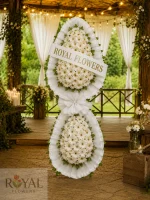 Canlı beyaz gerbera çiçekleriyle hazırlanan iki katlı duble düğün ve açılış çelenk