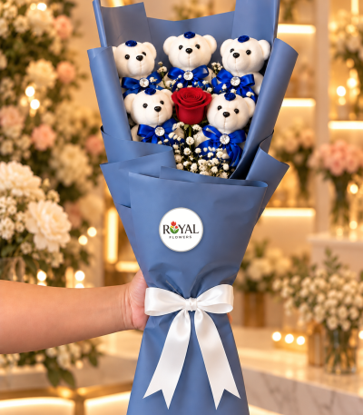 5'li mavi ayıcık buketi, kırmızı gül, beyaz cipso ve mavi ambalaj – Royal Flowers